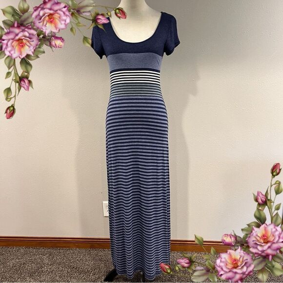 Max Studio casual Blue navy Striped Maxi short sleeve  Dress size small - Picture 1 of 11